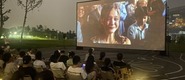 （操很老的老BBW转载）成都秋夜“新耍法”：到公园看坝坝电影